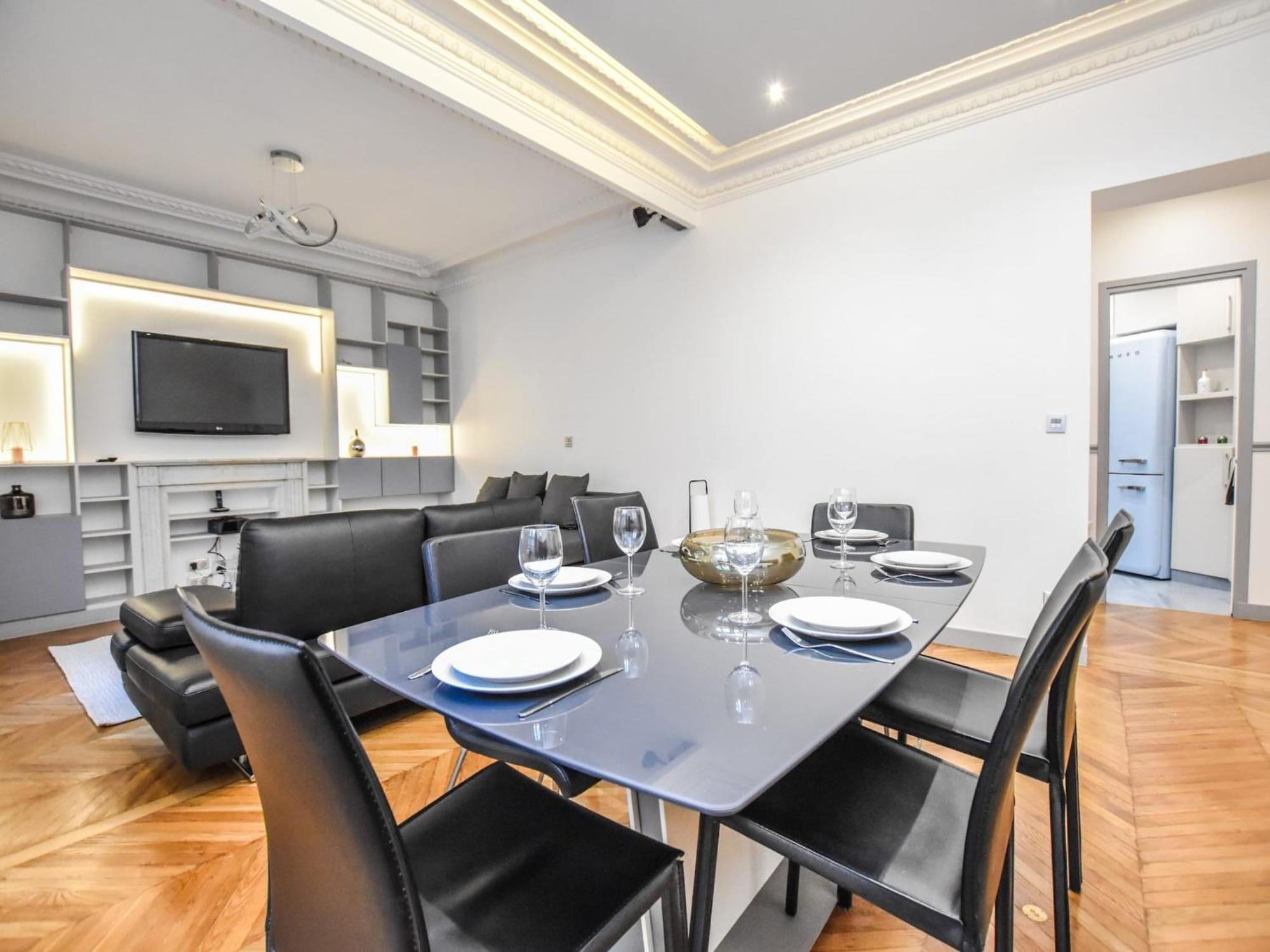 Apartment Charming Appart- 6p - Trocadero